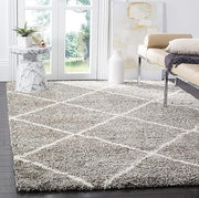 Handcrafted Grey & Ivory Trellis Shaggy Carpet