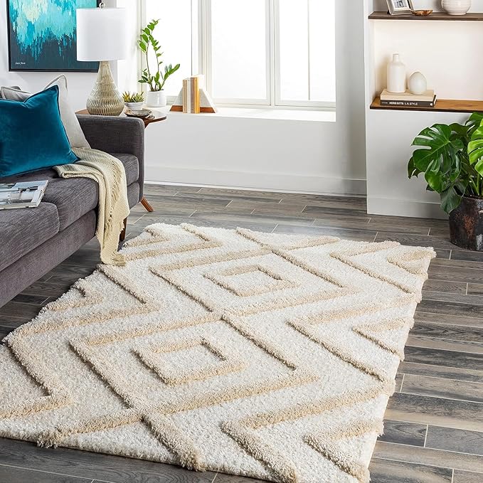 Handcrafted Ivory & Beige Rhombus Shaggy Carpet