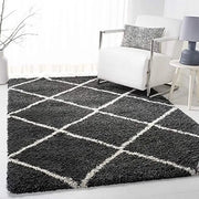 Handcrafted Dark Grey & Ivory Trellis Shaggy Carpet