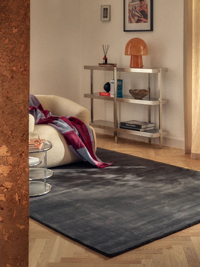 Anthracite



 New Zealand Wool Hand Tufted Rug