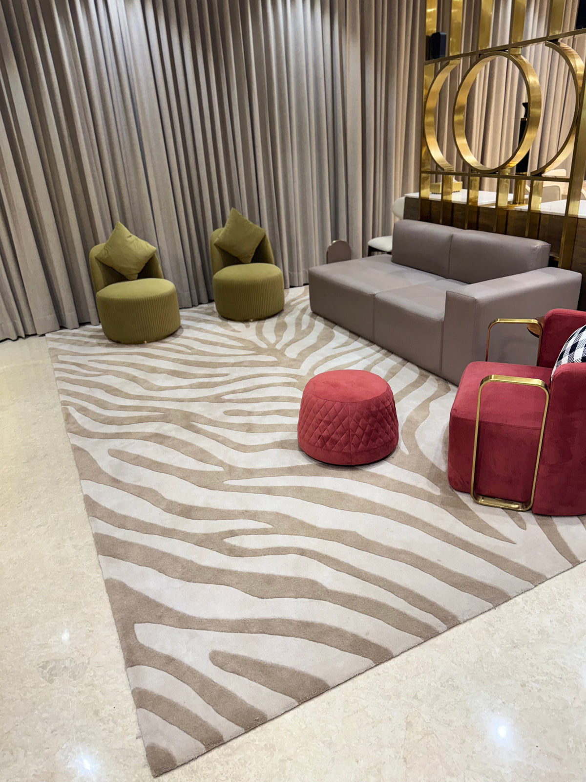 Echo Irregular Hand Tufted Carpet